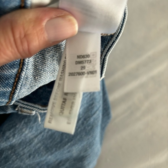 Madewell The Curvy Perfect Vintage Jean Distressed Light Wash size 29 - Picture 10 of 12